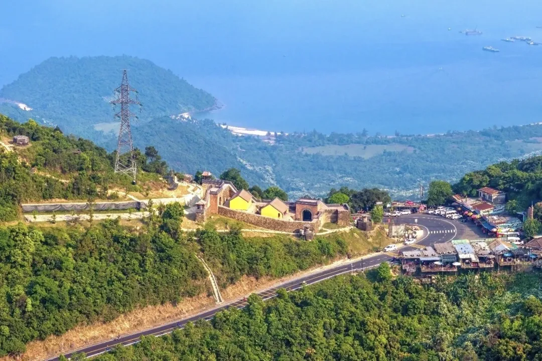 Hai Van Pass