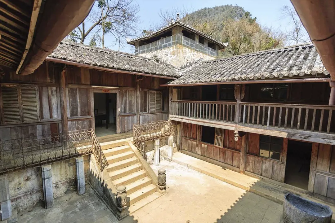 H'mong King Palace