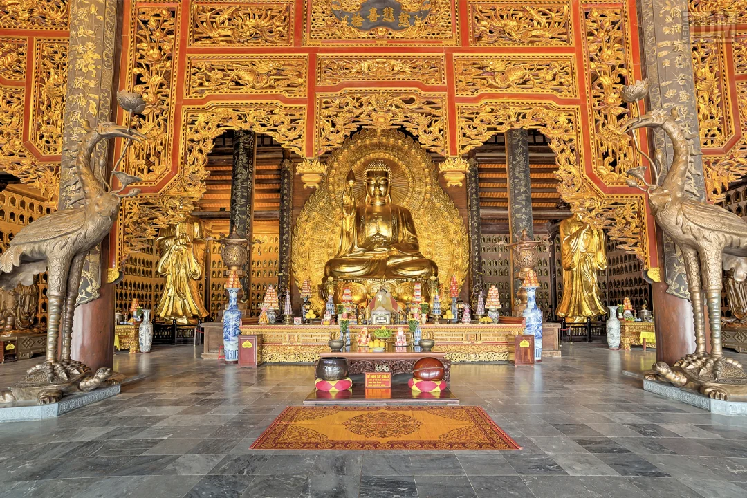 Bai Dinh's Phap Chu Hall