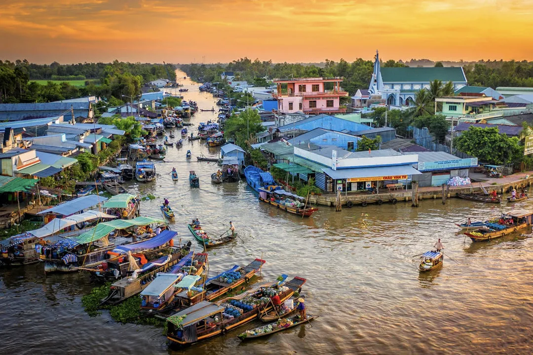 Cai Rang Floating Market viewed from afar