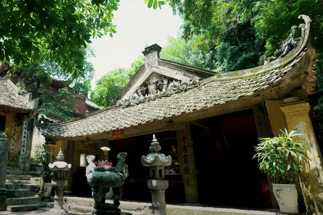Thay Pagoda Landscape