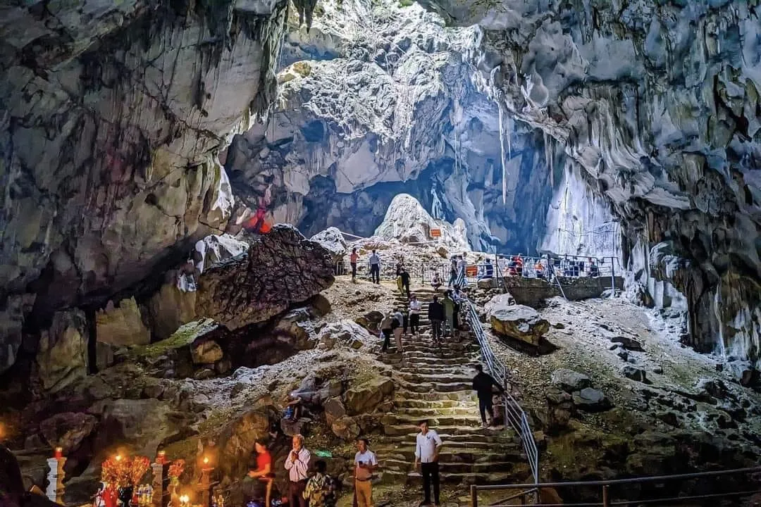 Cac Co Cave
