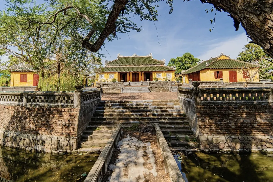 Truong Sanh Palace