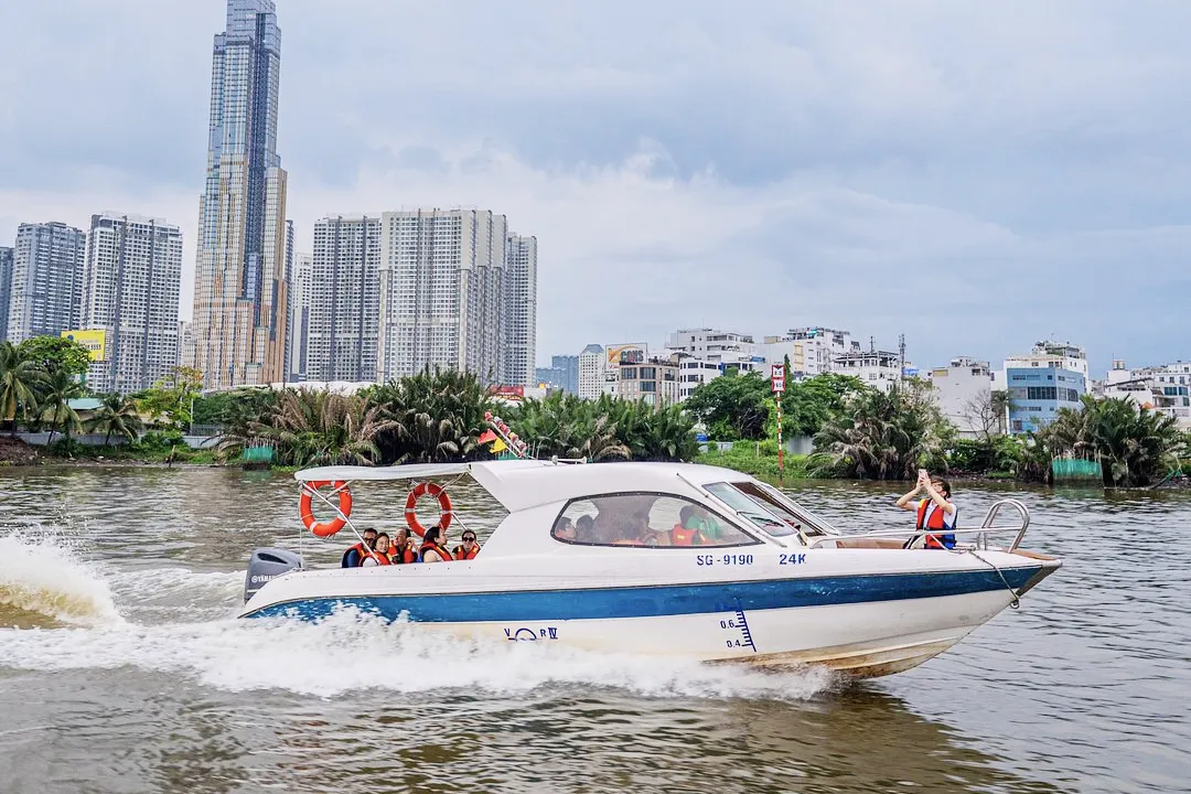 Cu Chi Tunnels VIP Tour by Speed Boat - Tourists on the boat