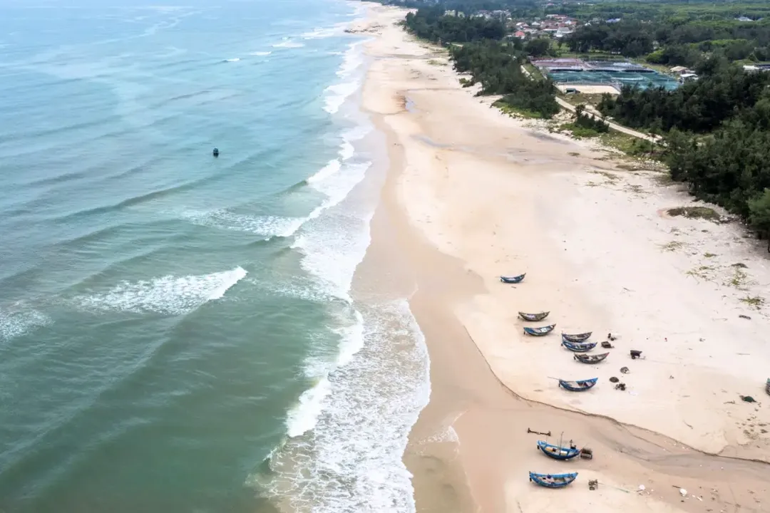 Cua Tung Beach