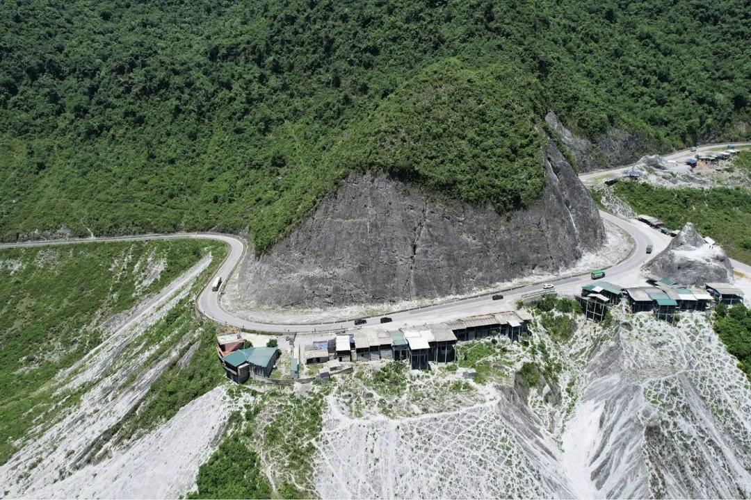 Thung Khe Pass