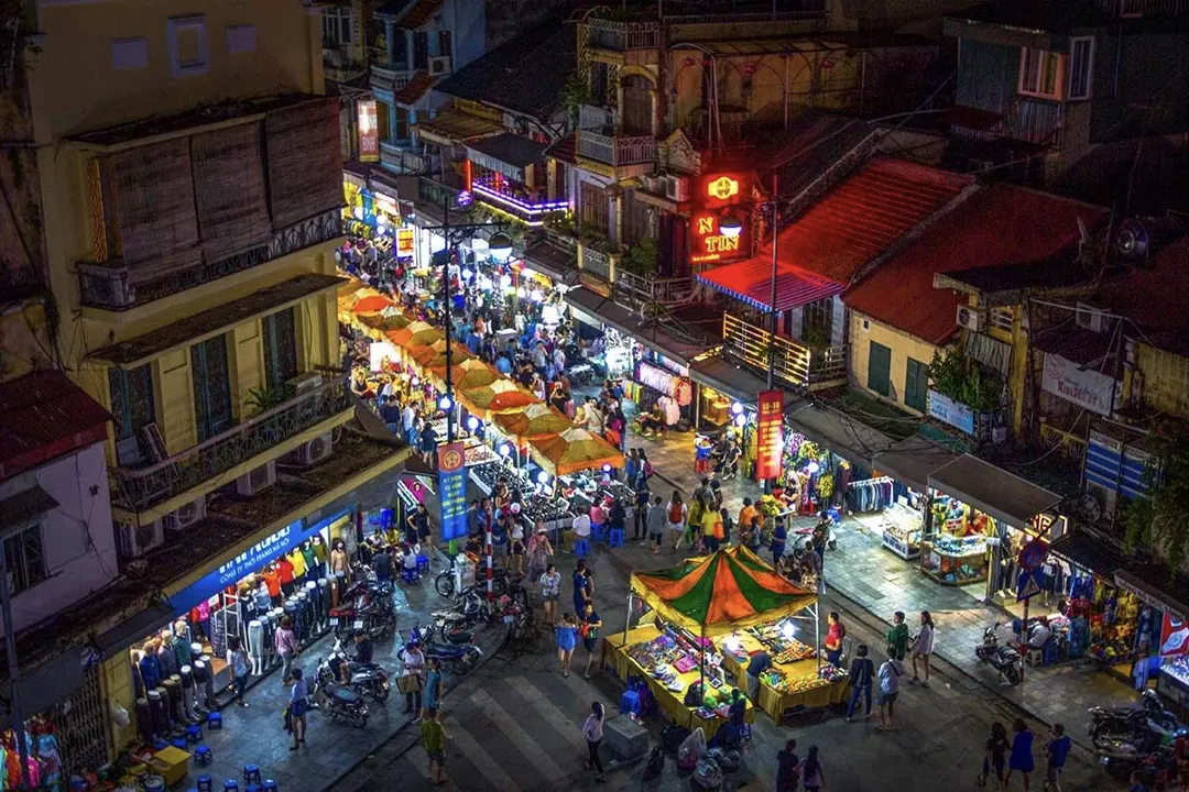Hanoi Old Quarter at night