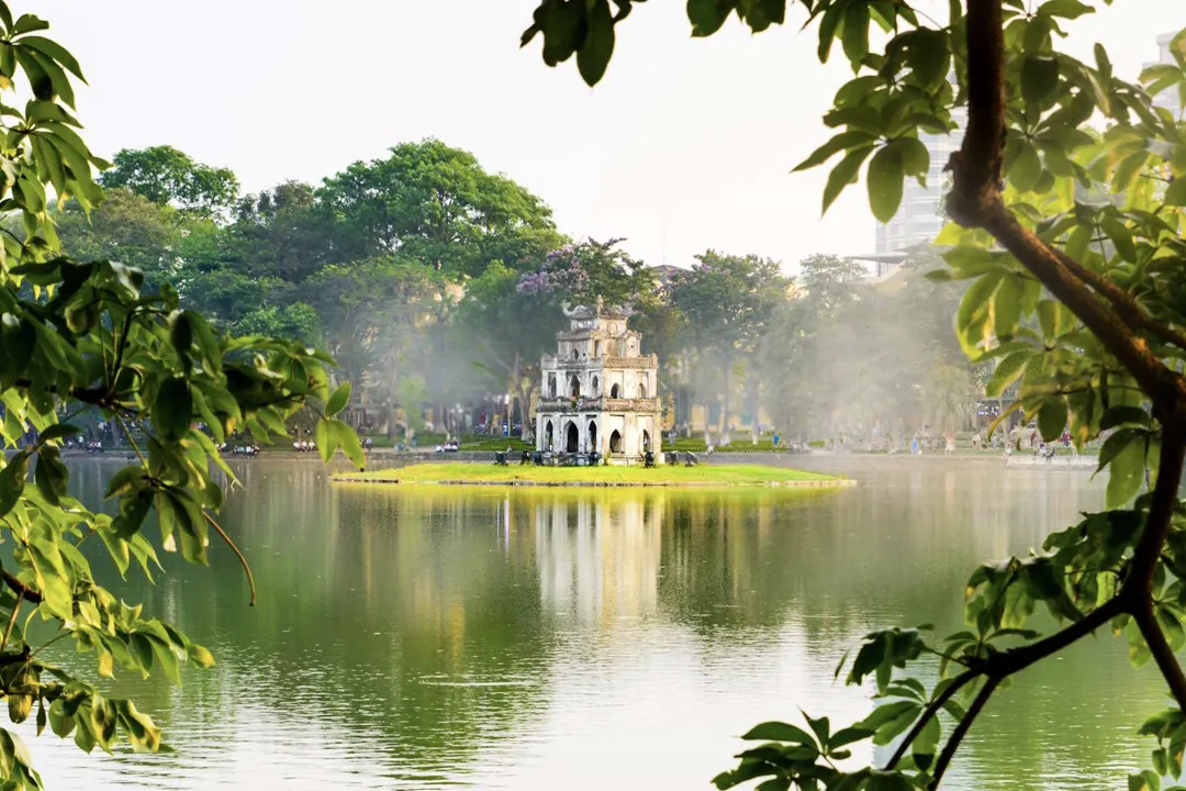 Hoan Kiem Lake 