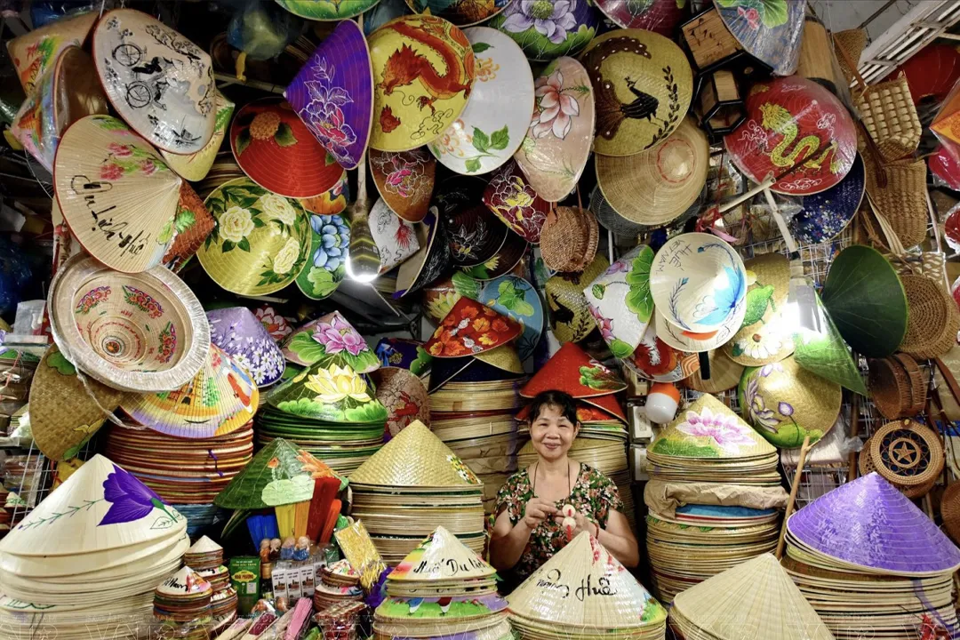 Dong Ba Market