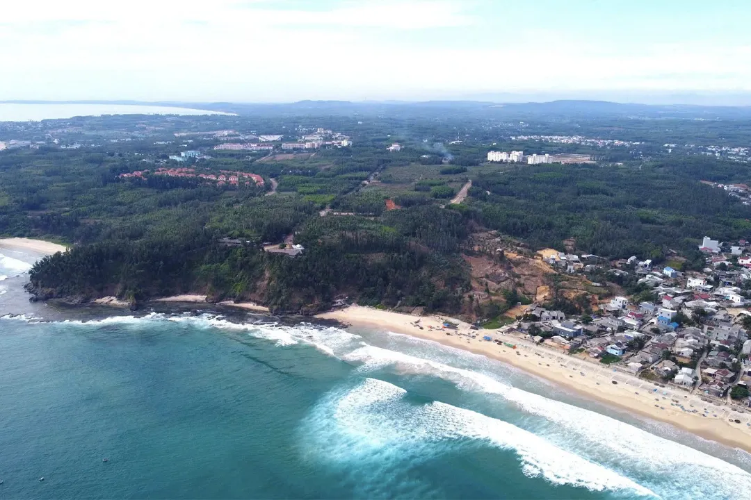 Van Tuong Beach