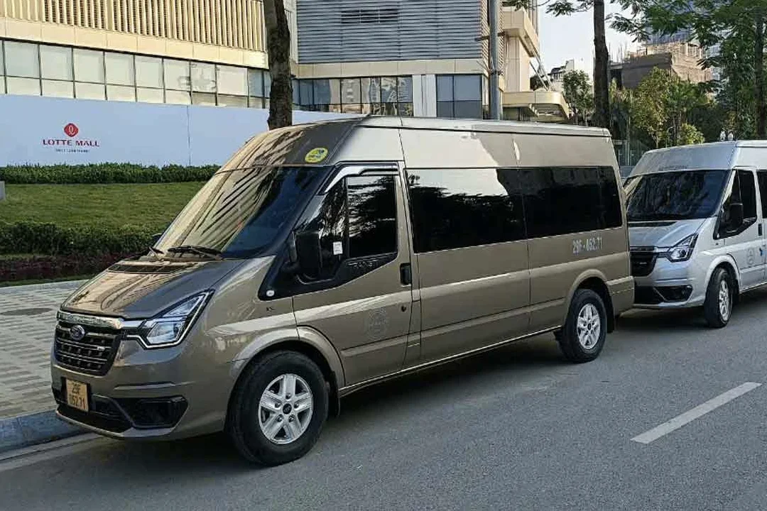 16-Seat Van / Minibus - Ford Transit
