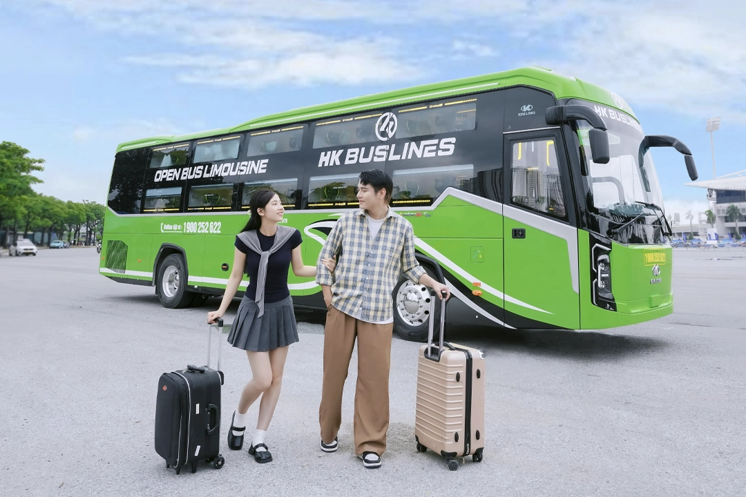 For those who prefer a single ticket and a single boarding, the direct sleeper bus from Sapa to Da Nang is a revelation in simplicity