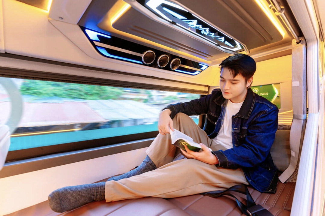 Choose the Direct VIP Sleeper Bus if your budget is lean and your curiosity is wide