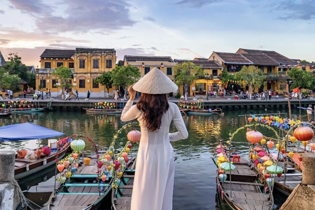 Hoi An's climate is a blend of Southern and Northern Vietnamese climates, with distinct rainy and dry seasons