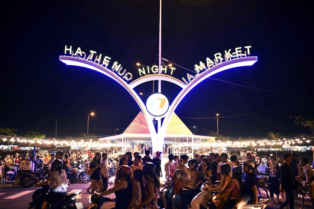 The Ha Tien Night Market 