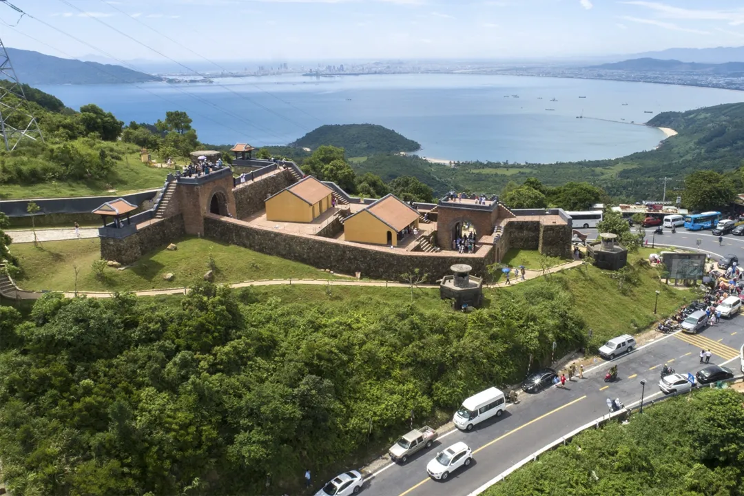 Hai Van Pass Complex