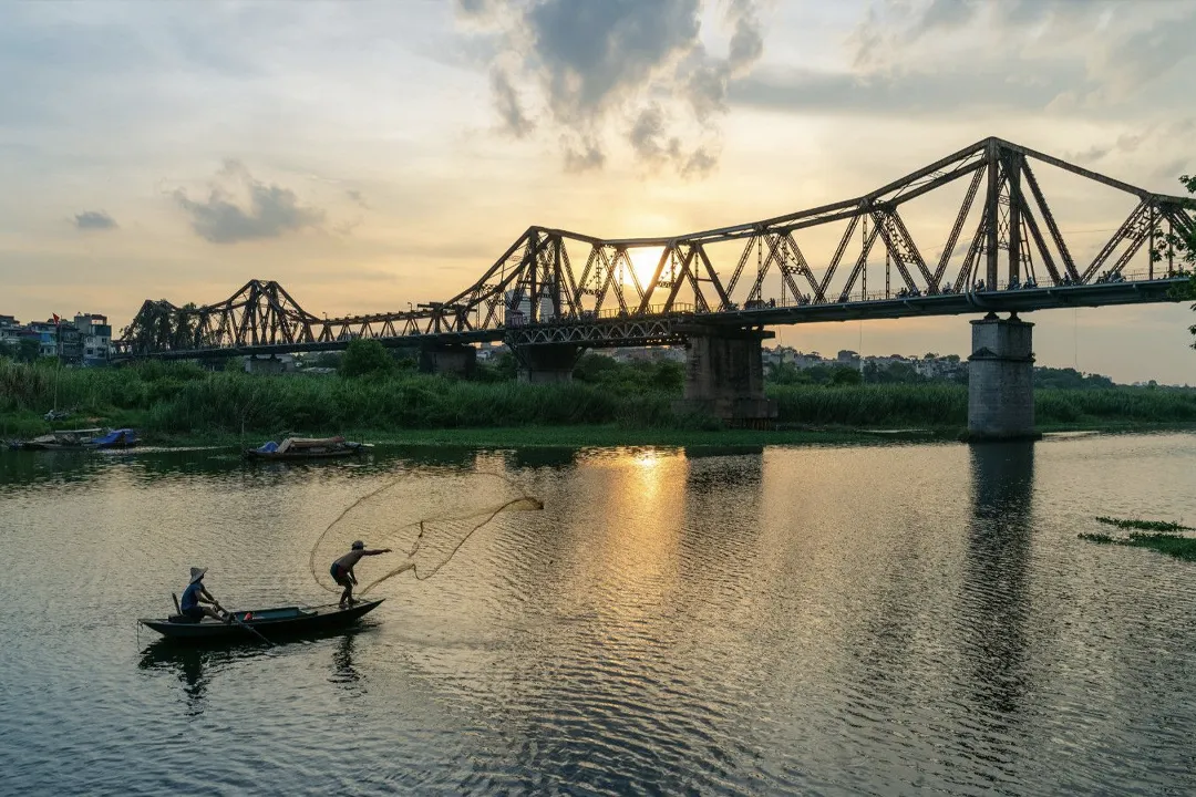 Long Bien Bridge