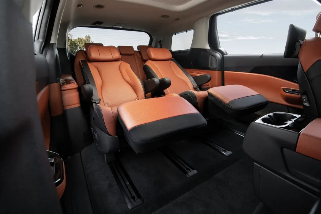 SUV MVP like Kia Carnival 