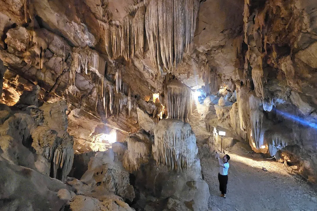 Vai Gioi Cave