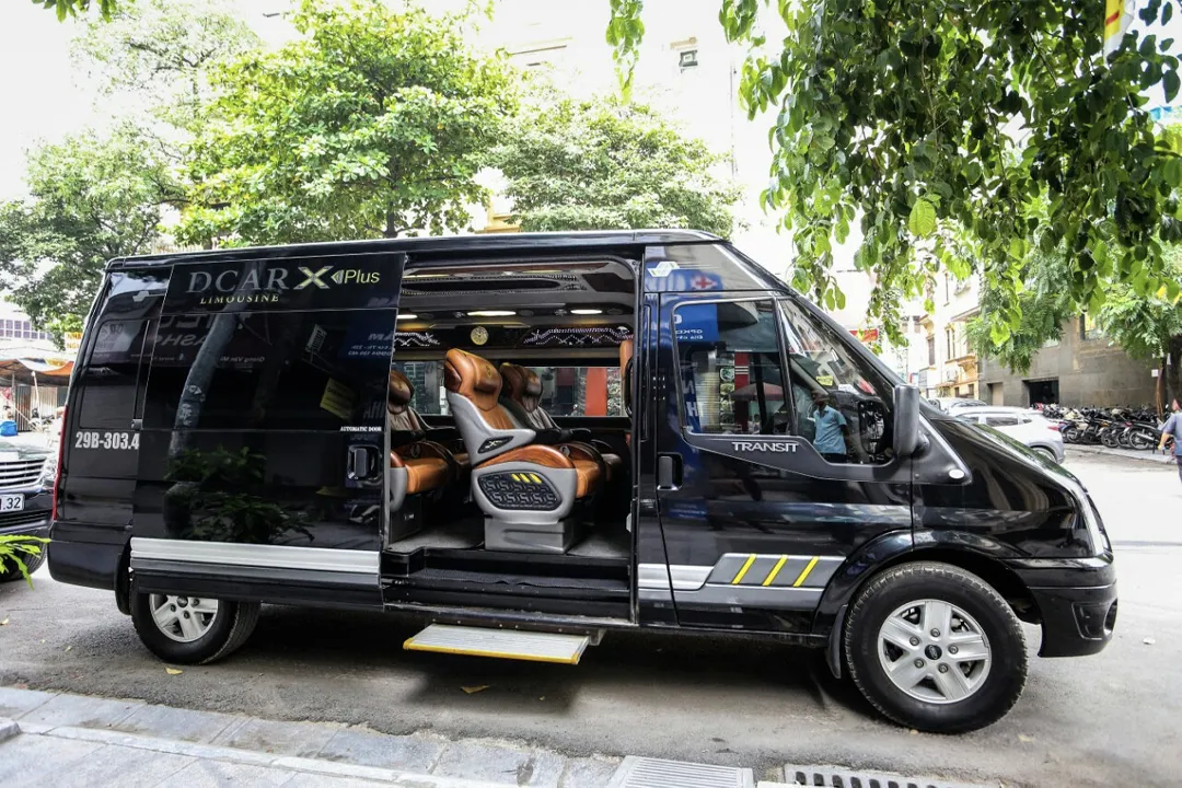 Limousines are a fast and affordable mode of transportation, suitable for all of customers.