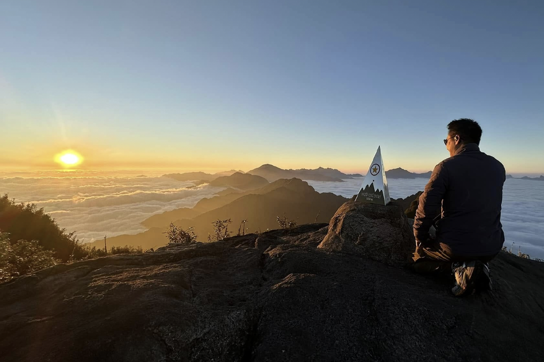 2d1n-hiking-nguchison-tour-mountrain-peak