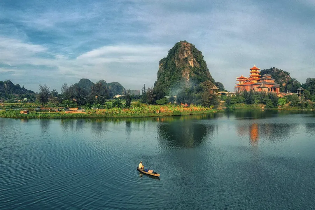 Enjoy a wonderful travel experience when you visit Marble Mountains complex