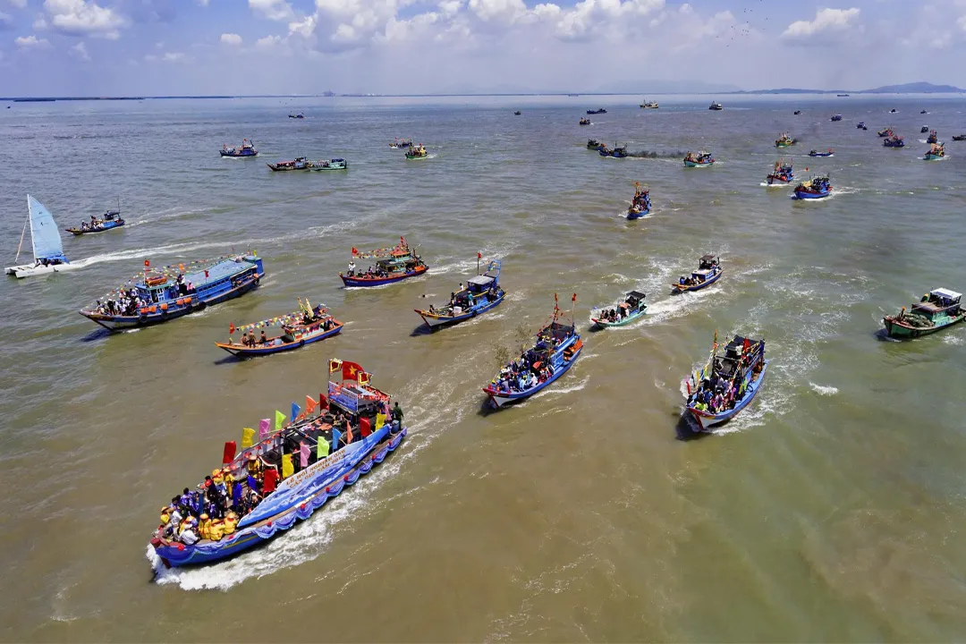 The sea procession