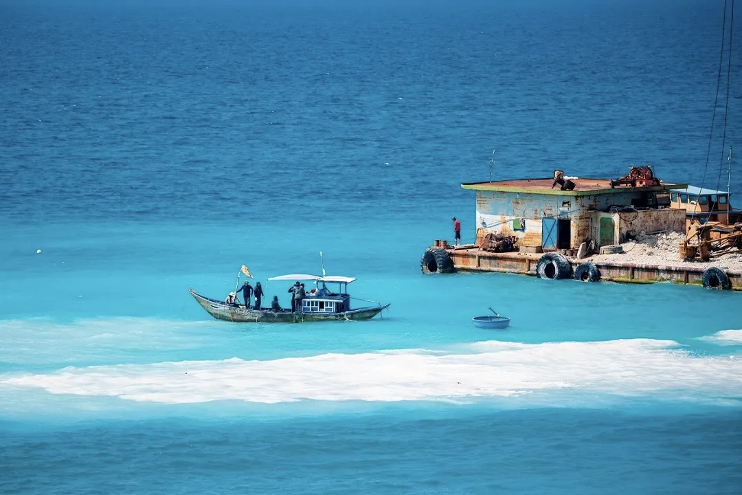 The boat is going to Ly Son Island