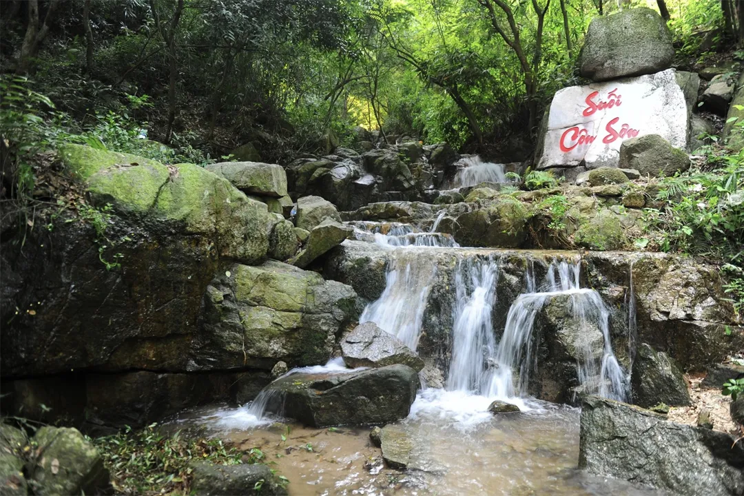 Con Son Stream - one of the must-see places when visiting this attraction