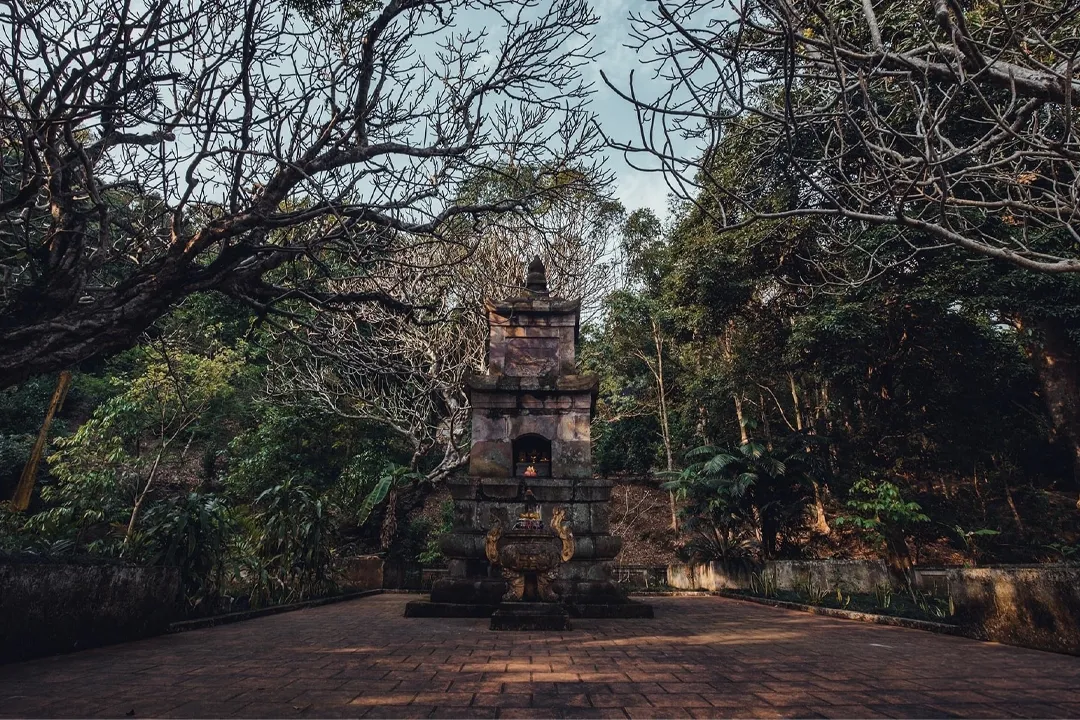 Pine Tower of Thanh Mai pagoda