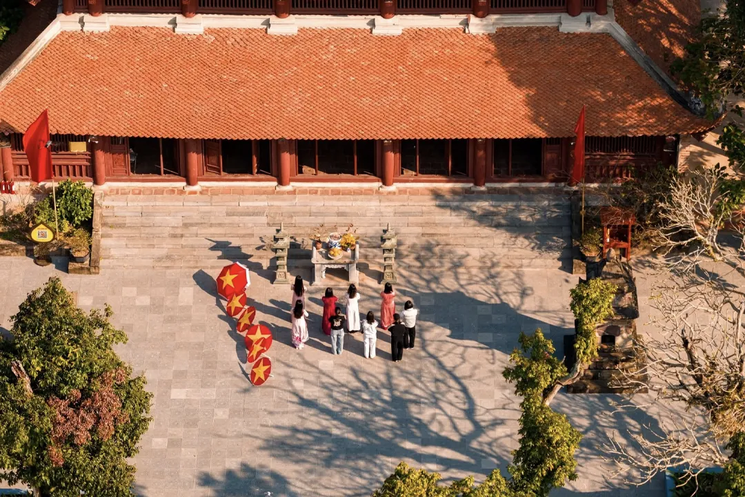 Visitors to the temple