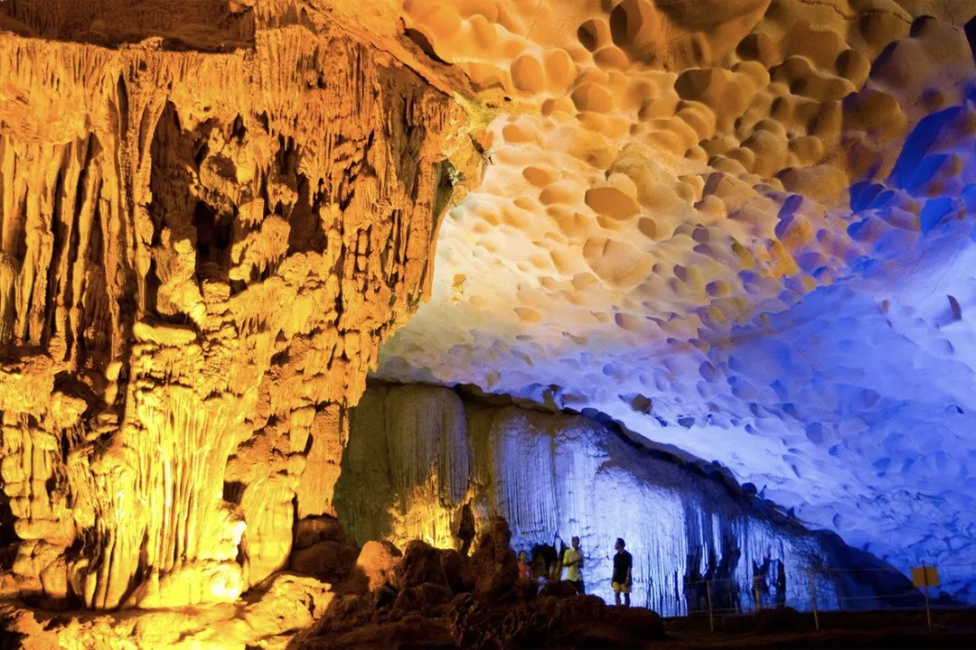 Thien Canh Son Cave