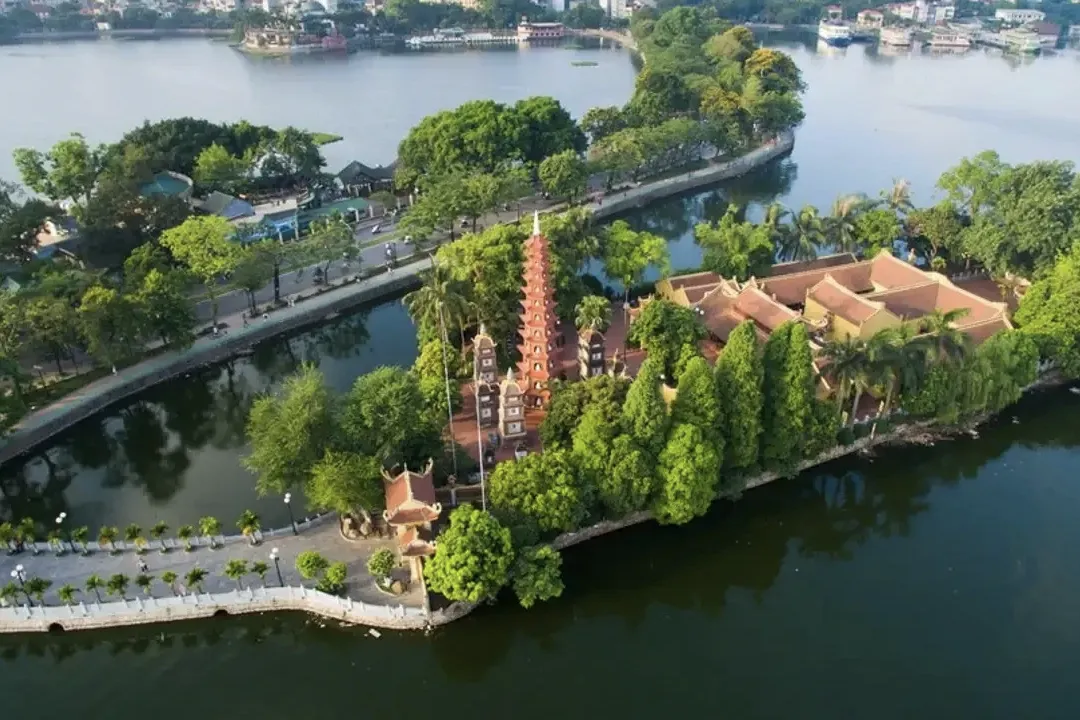 Tran Quoc Pagoda Landscape