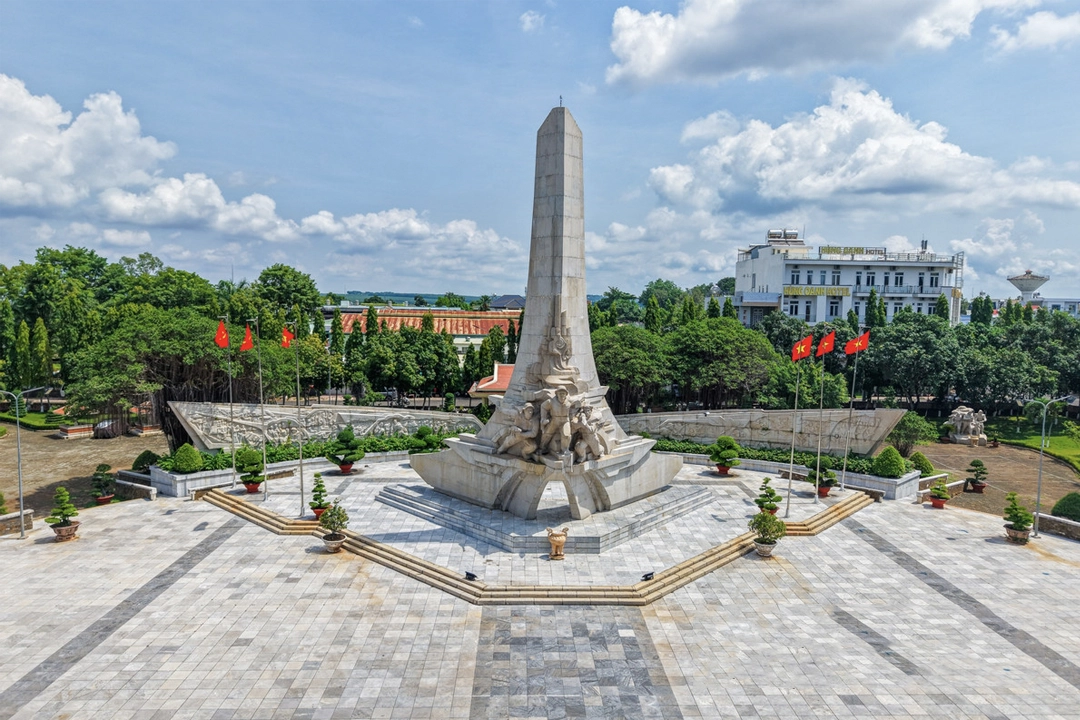 Dong Xoai Victory Monument