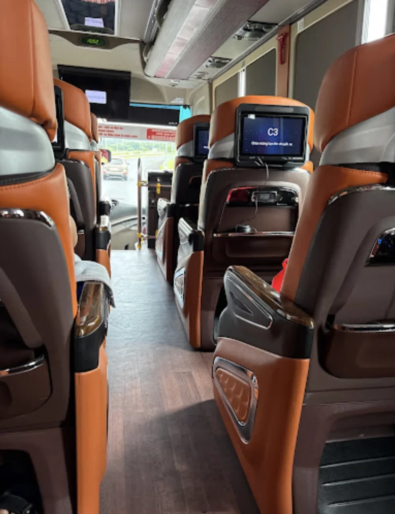 MEXbus 27-seater limousine Mui Ne to Ho Chi Minh City no 3 