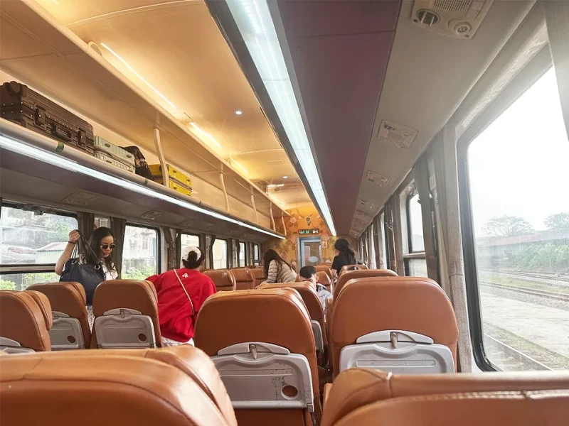 Da Nang to Hue city Transer service picture number 2