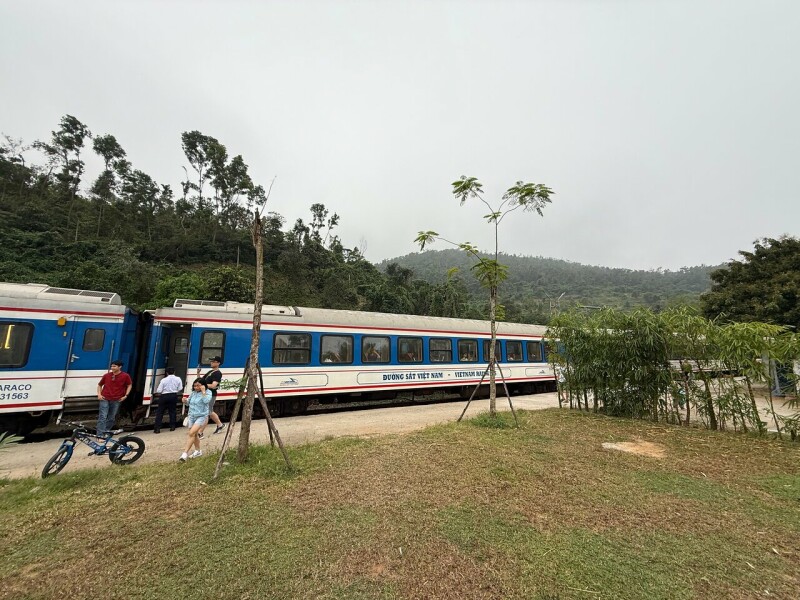 Heritage Tourist Train HD1 & HD3 Hue to Da Nang no 5 