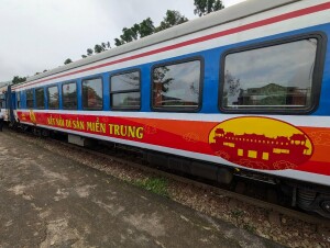 TH1973 (London) comment for Da Nang to Hue city Transer service