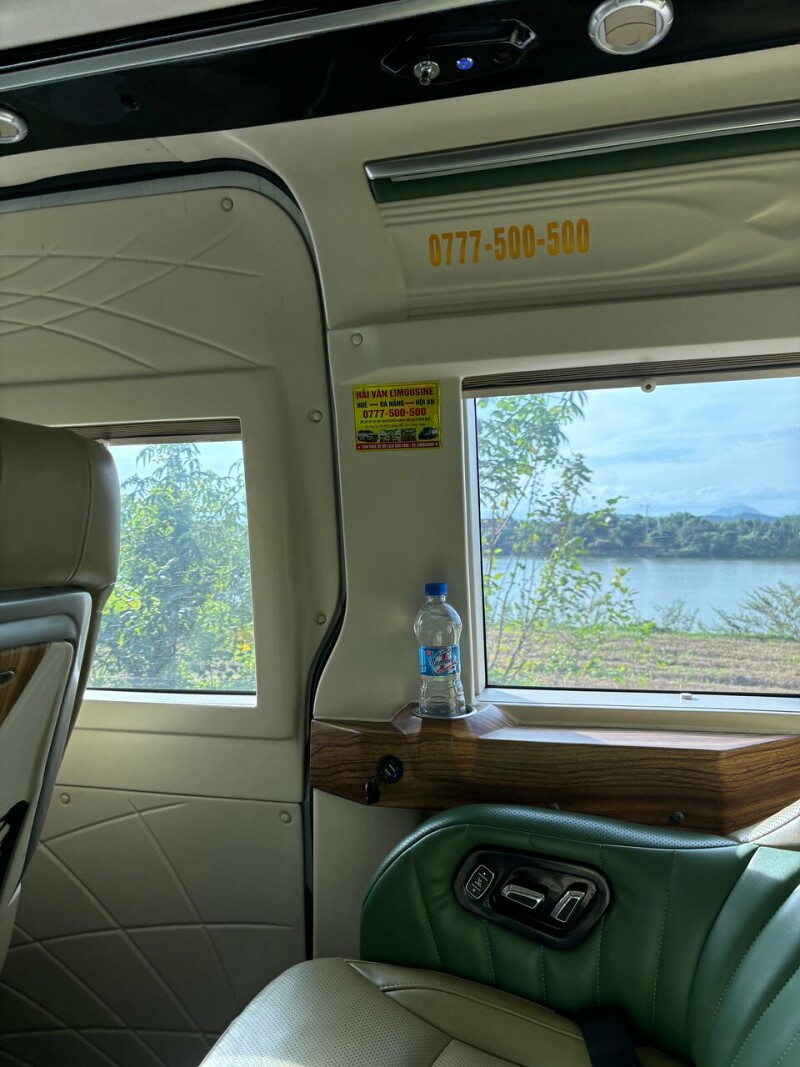 Limousine Luxury Hanoi to Sapa no 1 