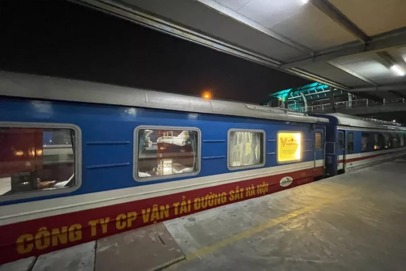 VICSAPA train Hanoi to Sapa no 5 