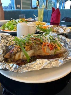  Mei Yun S comment for Halong Bay Tours and Actitives