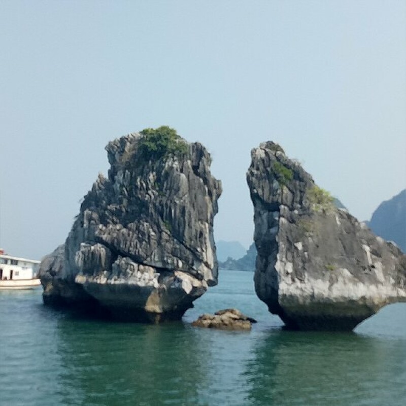Noi Bai airport Hanoi - HAN to Halong Bay Transer service