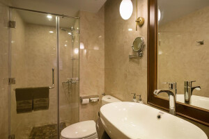 Deluxe balcony image 2