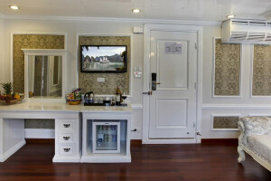 Senior Suite image 2