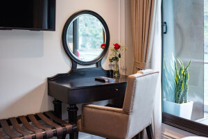 Senior Suite image 2