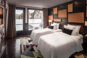 Ambassador Deluxe image 2