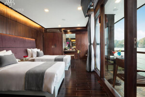 Family Suite Balcony image 2