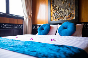 Bai Tu Long Bay Swan cruise 2 days Family connecting Cabins