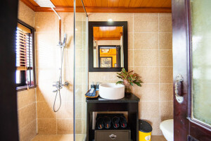 Deluxe Cabin image 2