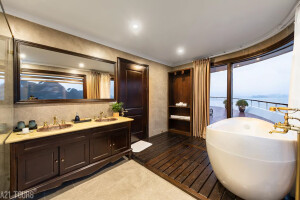 Triple Legend Suite image 2